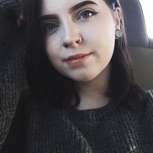 Meet your Posher, Lexy